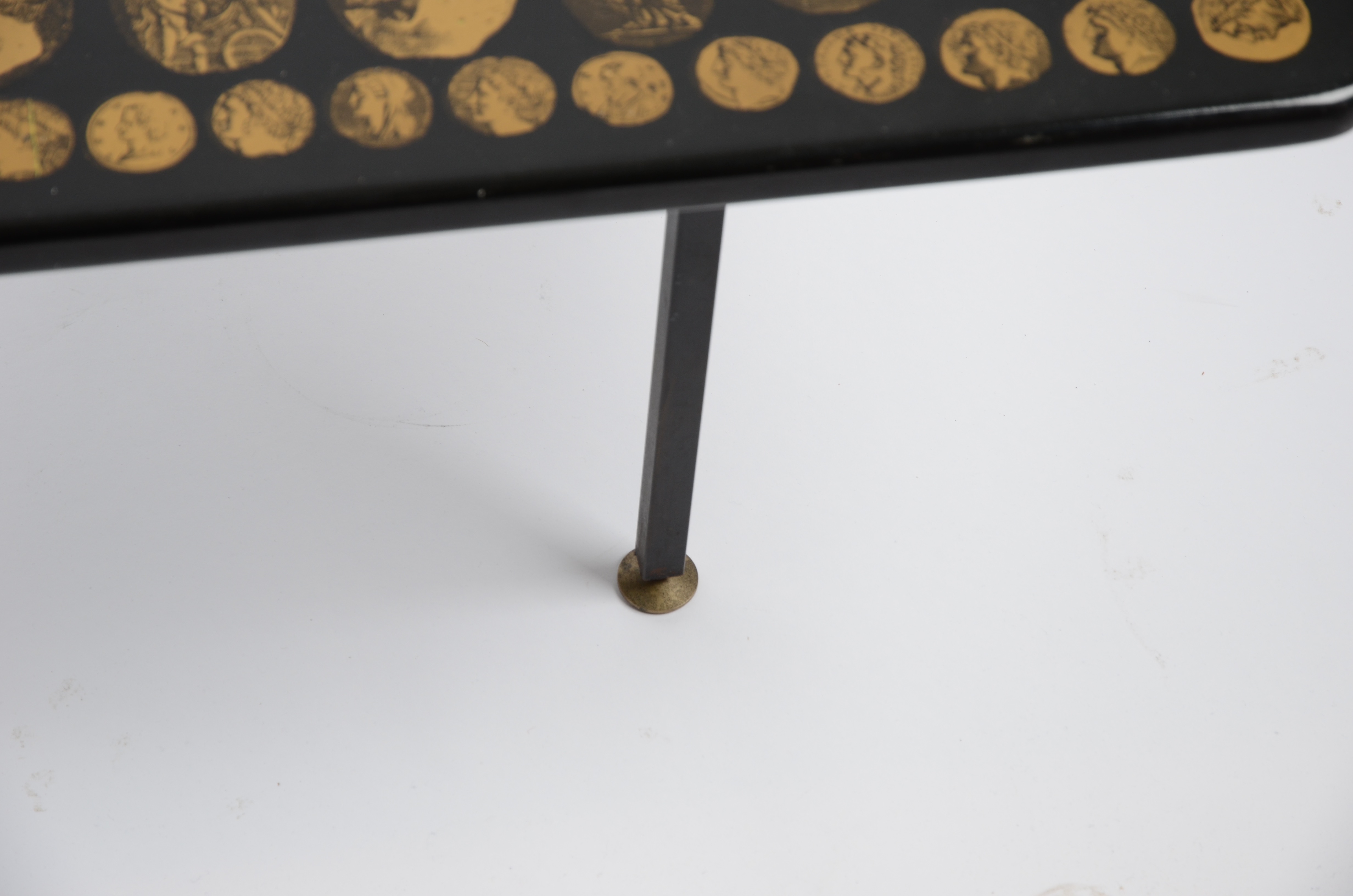 Piero-Fornasetti-Roman-Medallions-Coffee-Table-1960s-Italy-3