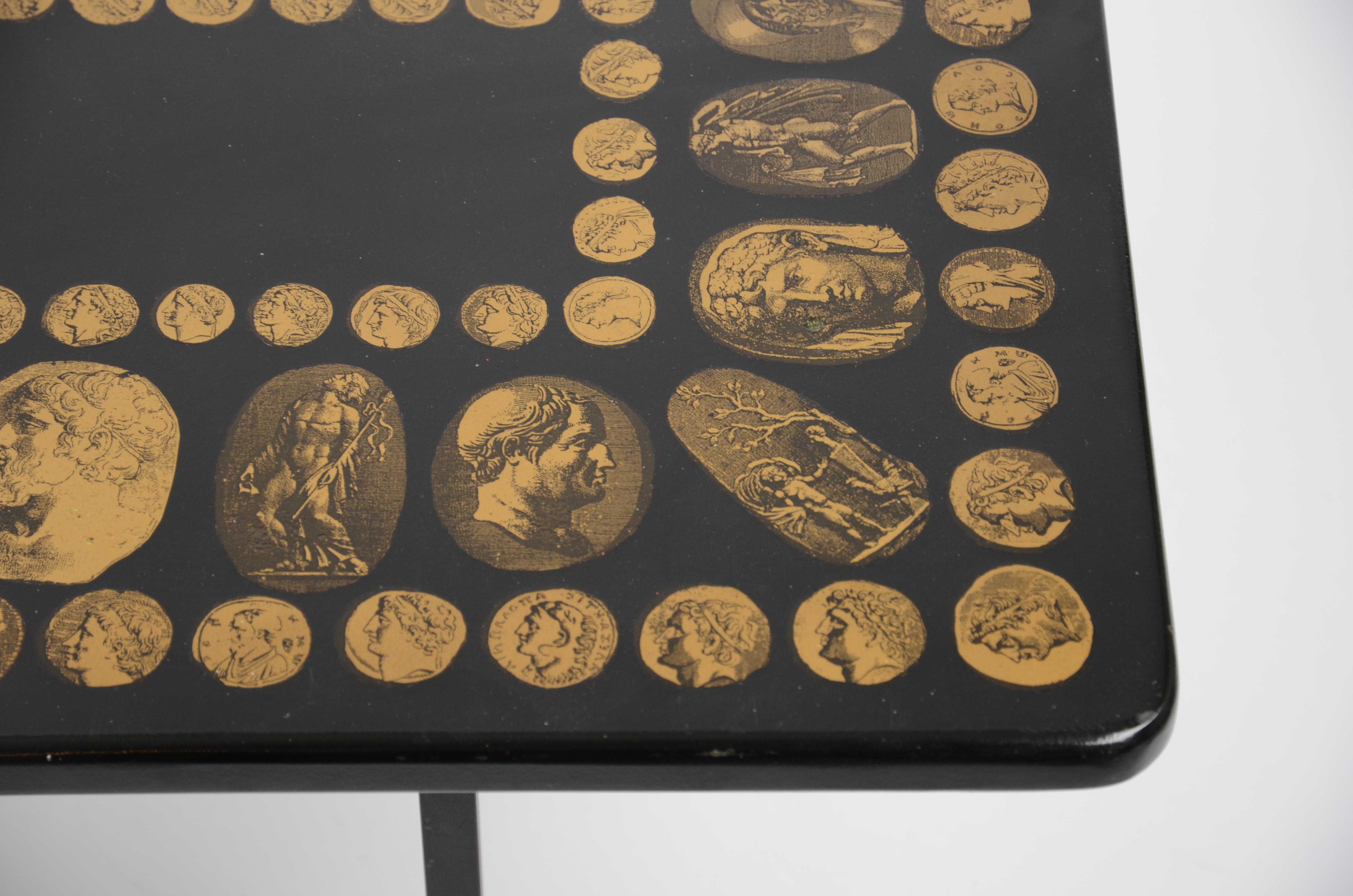 Piero-Fornasetti-Roman-Medallions-Coffee-Table-1960s-Italy-4